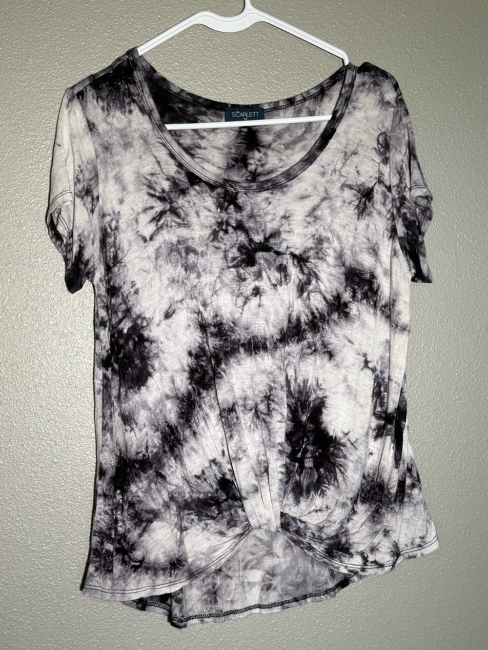 Scarlett Black & White Tie-Dye Front Twist Short Sleeve Top